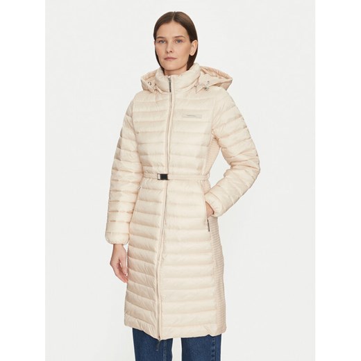 Calvin Klein Płaszcz zimowy K20K207732 Beżowy Slim Fit ze sklepu MODIVO w kategorii Kurtki damskie - zdjęcie 185761463