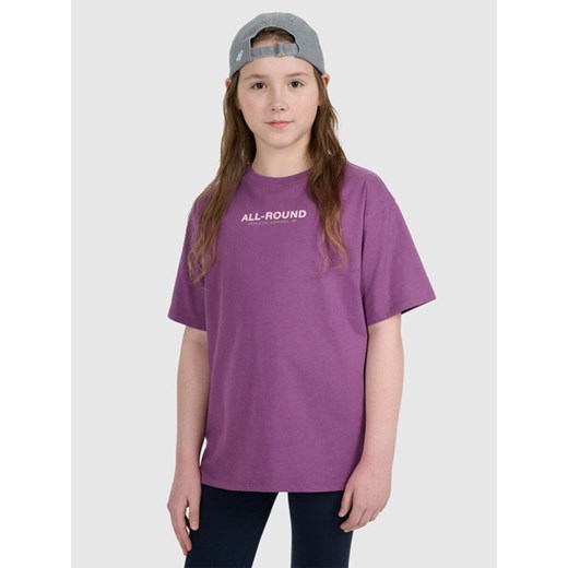 Dziewczęcy t-shirt z nadrukiem oversize 4F 4FJWAW25TTSHF2387 - fioletowy ze sklepu Sportstylestory.com w kategorii Bluzki dziewczęce - zdjęcie 185769854