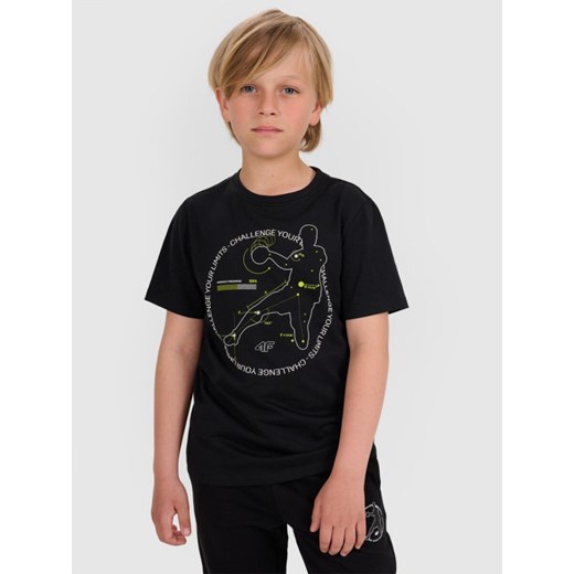 Chłopięcy t-shirt z nadrukiem 4F 4FJWAW25TTSHM2413 - czarny ze sklepu Sportstylestory.com w kategorii T-shirty chłopięce - zdjęcie 185769954