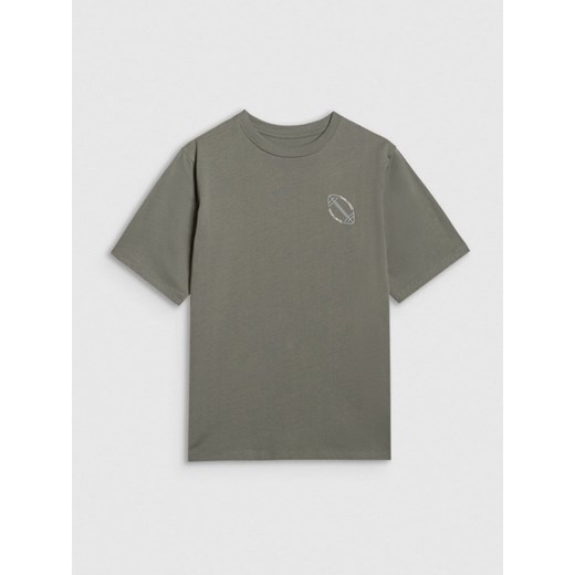 Chłopięcy t-shirt z nadrukiem 4F 4FJWAW25TTSHM2412 - szary ze sklepu Sportstylestory.com w kategorii T-shirty chłopięce - zdjęcie 185769993