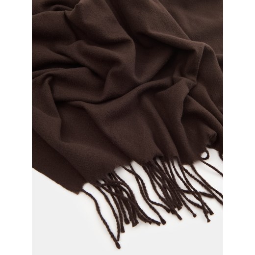 Sinsay - Gładki szalik z frędzlami - brązowy Sinsay One Size Sinsay