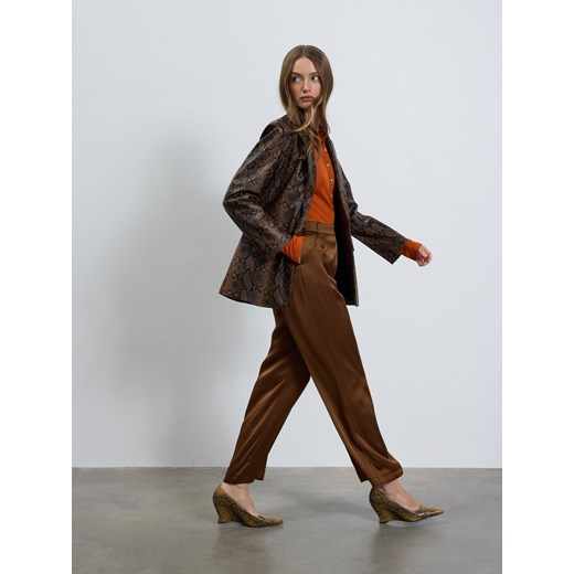 Reserved - Buty na koturnie ze zwierzęcym wzorem - wielobarwny ze sklepu Reserved w kategorii Czółenka - zdjęcie 185780670