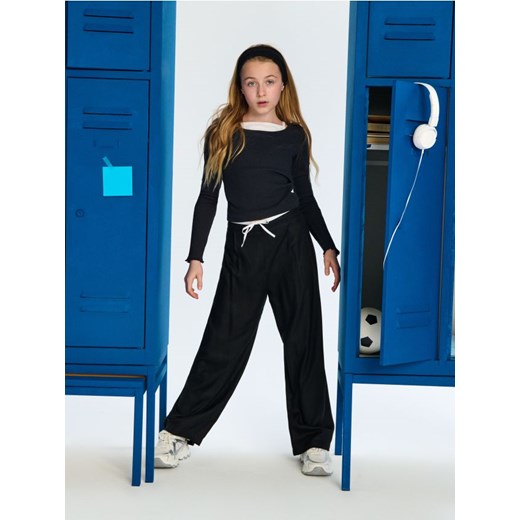 Sinsay - Spodnie z wiskozy - czarny - id: 015EU-99X - marki Sinsay - 185790951 Sinsay - Spodnie z wiskozy - czarny ze sklepu Sinsay w kategorii Spodnie dziewczęce - zdjęcie 185790951