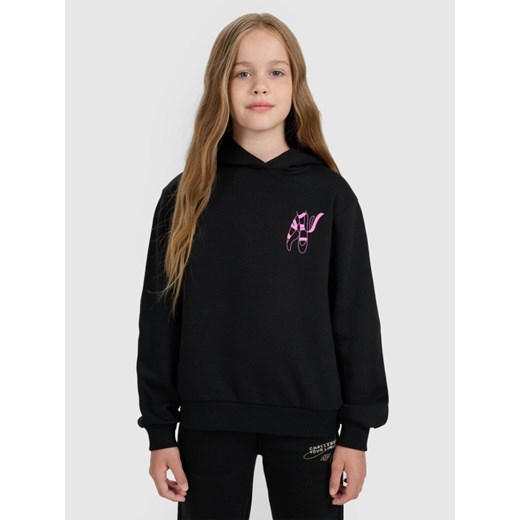 Dziewczęca bluza nierozpinana z kapturem 4F 4FJWAW25TSWSF2147 - czarna ze sklepu Sportstylestory.com w kategorii Bluzy dziewczęce - zdjęcie 185805780