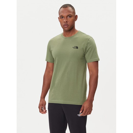 The North Face T-Shirt Half Dome Photo NF0A8EE9 Zielony Regular Fit ze sklepu MODIVO w kategorii T-shirty męskie - zdjęcie 185813480