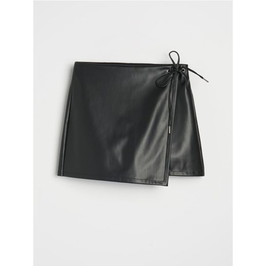 Sinsay - Spódnico-spodenki z imitacji skóry - czarny Sinsay L Sinsay