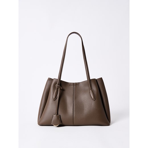 Mohito - Torebka z brelokiem - brązowy ze sklepu Mohito w kategorii Torby Shopper bag - zdjęcie 185828912