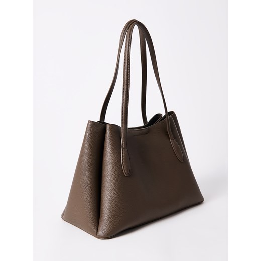 Mohito - Torebka z brelokiem - brązowy ze sklepu Mohito w kategorii Torby Shopper bag - zdjęcie 185828913