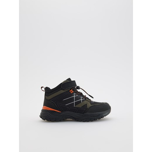 Reserved - Wodoodporne buty trekkingowe - czarny ze sklepu Reserved w kategorii Buty zimowe dziecięce - zdjęcie 185832251