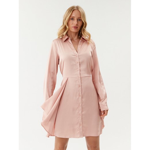 Guess Sukienka koszulowa Alya W2BK83 WF1T2 Różowy Regular Fit ze sklepu MODIVO w kategorii Sukienki - zdjęcie 185833883