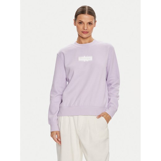 Calvin Klein Jeans Bluza Faded Monologo J20J223537 Fioletowy Regular Fit ze sklepu MODIVO w kategorii Bluzy damskie - zdjęcie 185834081