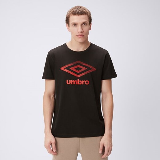 umbro t-shirt umbro graphics black ul325tsm02001 ze sklepu 50style.pl w kategorii T-shirty męskie - zdjęcie 185842962