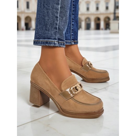 Damskie Loafers Perseida – jasnobrązowe zamszowe na słupku eleganckie ze sklepu royalfashion.pl w kategorii Mokasyny damskie - zdjęcie 185845104