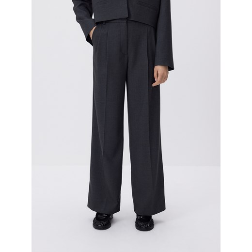 Reserved - Spodnie z kantem - szary Reserved XS Reserved