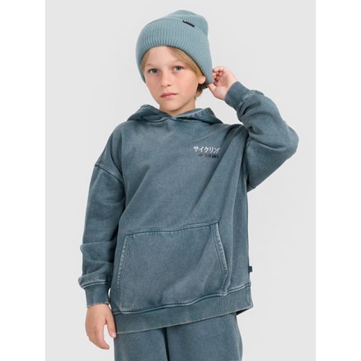 Chłopięca bluza nierozpinana z kapturem 4F 4FJRAW25TSWSM2344 - turkusowa ze sklepu Sportstylestory.com w kategorii Bluzy chłopięce - zdjęcie 185854722