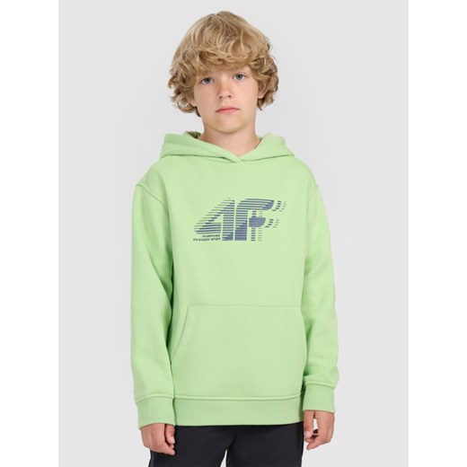 Chłopięca bluza nierozpinana z kapturem 4F 4FJRAW25TSWSM2414 - zielona ze sklepu Sportstylestory.com w kategorii Bluzy chłopięce - zdjęcie 185854801