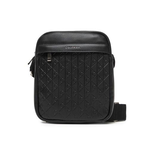 Saszetka Calvin Klein Emblem Emboss Reporter LV04D3204G Czarny ze sklepu eobuwie.pl w kategorii Saszetki - zdjęcie 185859811