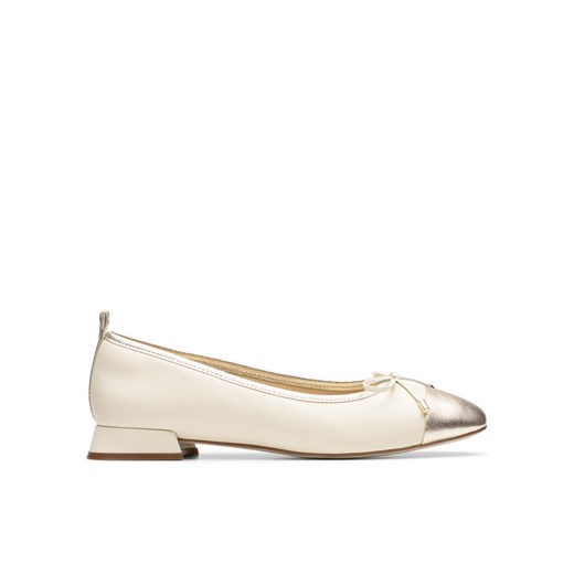 Baleriny Clarks Ubree15 Poppy 26181326 Beżowy ze sklepu eobuwie.pl w kategorii Balerinki - zdjęcie 185860734