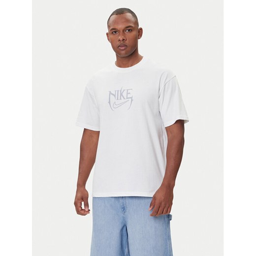 Nike T-Shirt HJ3431 121 Biały Loose Fit ze sklepu MODIVO w kategorii T-shirty męskie - zdjęcie 185869681