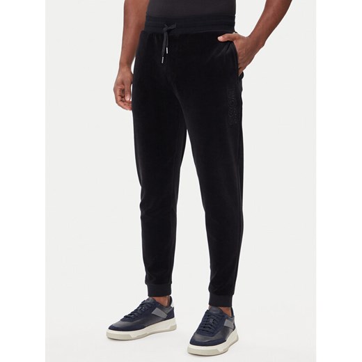 BOSS Spodnie dresowe Velour 50550635 Czarny Regular Fit ze sklepu MODIVO w kategorii Spodnie męskie - zdjęcie 185869970