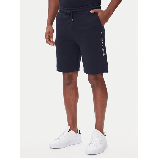 Tommy Hilfiger Szorty sportowe UM0UM03452 Granatowy Regular Fit ze sklepu MODIVO w kategorii Spodenki męskie - zdjęcie 185870191
