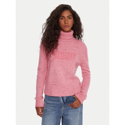 Tommy Jeans Golf DW0DW21687 Różowy Relaxed Fit ze sklepu MODIVO w kategorii Swetry damskie - zdjęcie 185870483