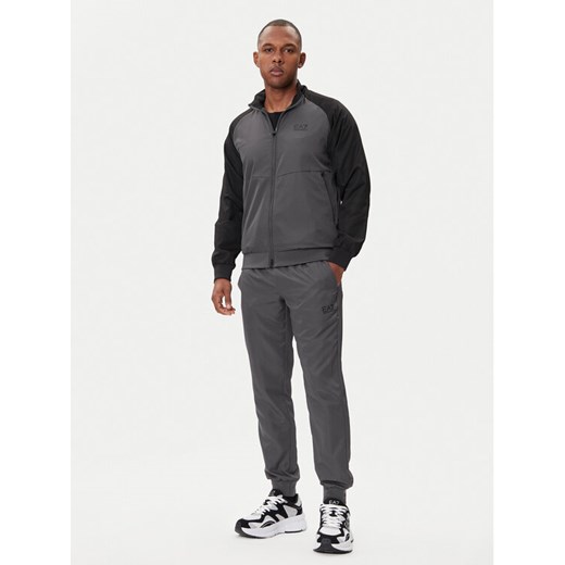 EA7 Emporio Armani Dres 7M000642 AF16072 M8187 Czarny Regular Fit ze sklepu MODIVO w kategorii Dresy męskie - zdjęcie 185870660