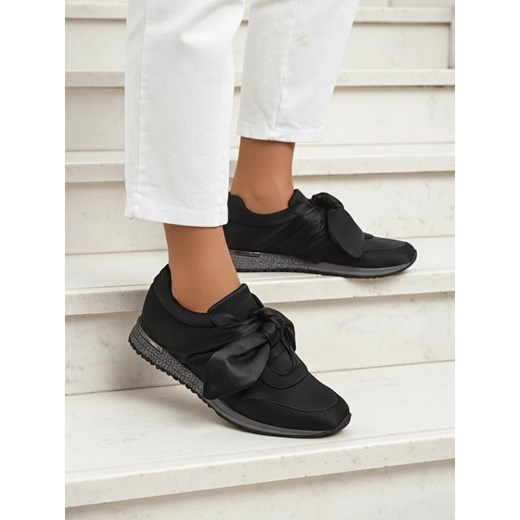 Royalfashion Sneakersy damskie z kokardą Socca ze sklepu royalfashion.pl w kategorii Buty sportowe damskie - zdjęcie 185885380