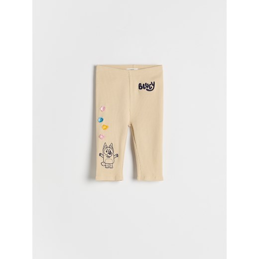 Reserved - Legginsy 3/4 Bluey - beżowy ze sklepu Reserved w kategorii Spodenki dziewczęce - zdjęcie 185887892