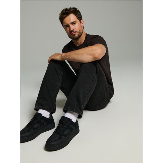 Sinsay - Sneakersy z imitacji skóry - czarny ze sklepu Sinsay w kategorii Buty zimowe męskie - zdjęcie 185894520