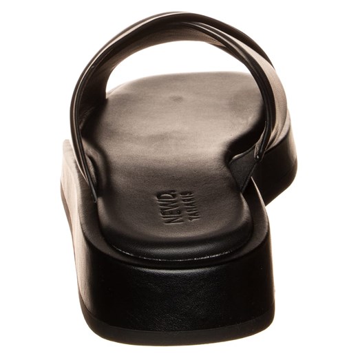 Tamaris Skórzane klapki w kolorze czarnym Tamaris 36 promocyjna cena Limango Polska