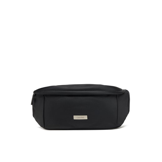 Saszetka nerka Calvin Klein Sleek Waistbag Sling LV04D3148G Czarny ze sklepu eobuwie.pl w kategorii Saszetki - zdjęcie 185909253