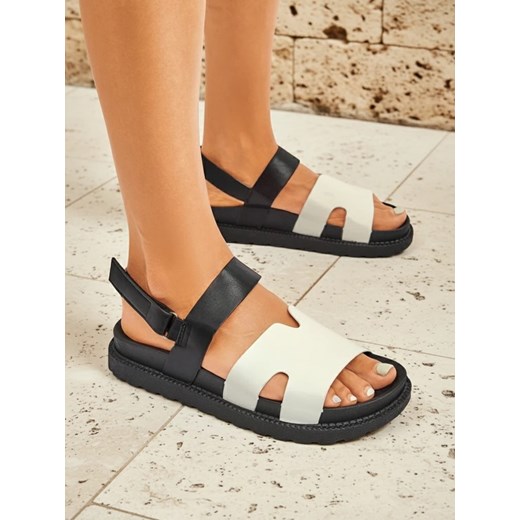 Royalfashion Sandały damskie zapinane na rzep Velcro Chic ze sklepu royalfashion.pl w kategorii Sandały damskie - zdjęcie 185923204