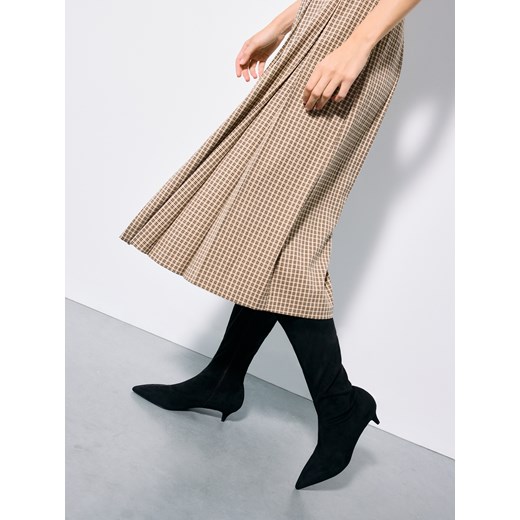 Mohito - Kozaki na obcasie - czarny ze sklepu Mohito w kategorii Kozaki damskie - zdjęcie 185924852