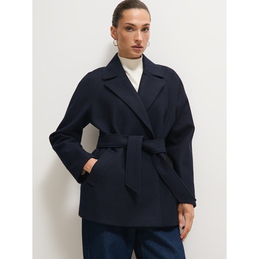 Mohito - Krótki płaszcz - granatowy ze sklepu Mohito w kategorii Płaszcze damskie - zdjęcie 185924980