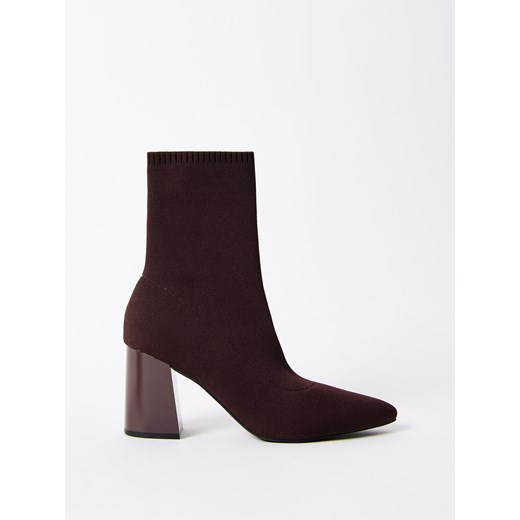 Mohito - Botki na obcasie - ciemnobrązowy - id: 193HR-89X - marki Mohito - 185925360 Mohito - Botki na obcasie - ciemnobrązowy ze sklepu Mohito w kategorii Botki - zdjęcie 185925360
