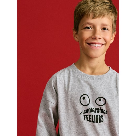 Reserved - Longsleeve z nadrukiem - jasnoszary ze sklepu Reserved w kategorii T-shirty chłopięce - zdjęcie 185928531
