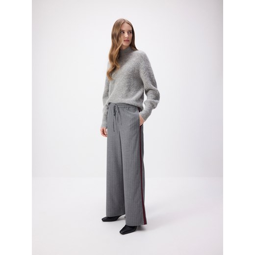 Reserved - Szerokie spodnie z lampasami - szary ze sklepu Reserved w kategorii Spodnie damskie - zdjęcie 185928851
