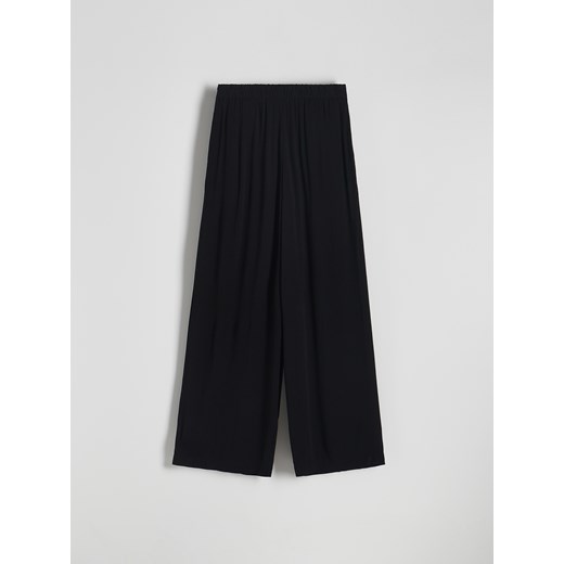 Reserved - Luźne spodnie z wiskozy - czarny ze sklepu Reserved w kategorii Spodnie damskie - zdjęcie 185929860