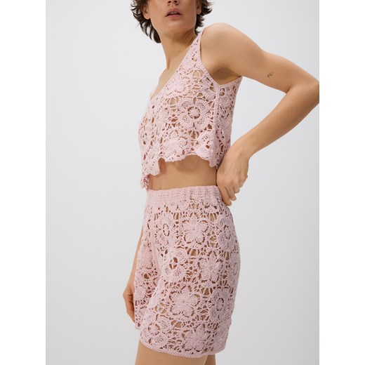 Reserved - Ażurowe szorty - pastelowy róż ze sklepu Reserved w kategorii Odzież plażowa - zdjęcie 185932200
