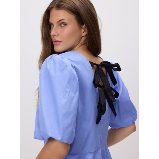 Reserved - Bluzka z wiązaniem na plecach - jasnoniebieski ze sklepu Reserved w kategorii Bluzki damskie - zdjęcie 185932890