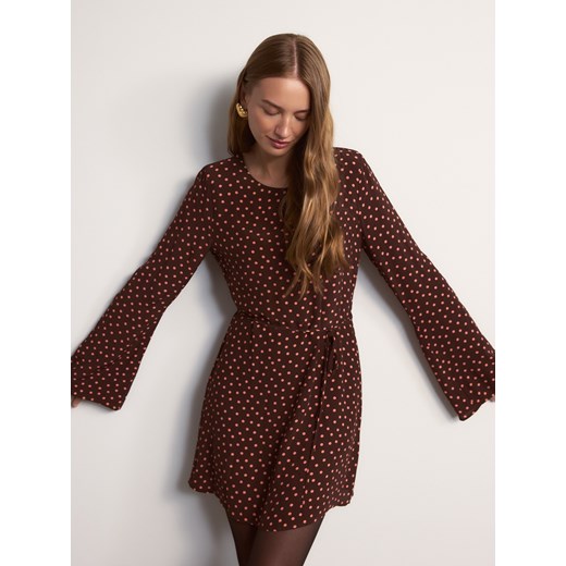 Reserved - Sukienka mini w kropki - brązowy ze sklepu Reserved w kategorii Sukienki - zdjęcie 185933753