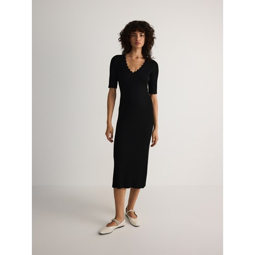 Reserved - Dzianinowa sukienka z dekoracyjnym wykończeniem - czarny ze sklepu Reserved w kategorii Sukienki - zdjęcie 185936332