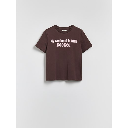 Reserved - Bawełniany t-shirt z napisem - ciemnobrązowy ze sklepu Reserved w kategorii Bluzki damskie - zdjęcie 185937461