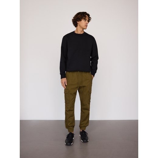 Reserved - Spodnie cargo jogger - zielony ze sklepu Reserved w kategorii Spodnie męskie - zdjęcie 185939872