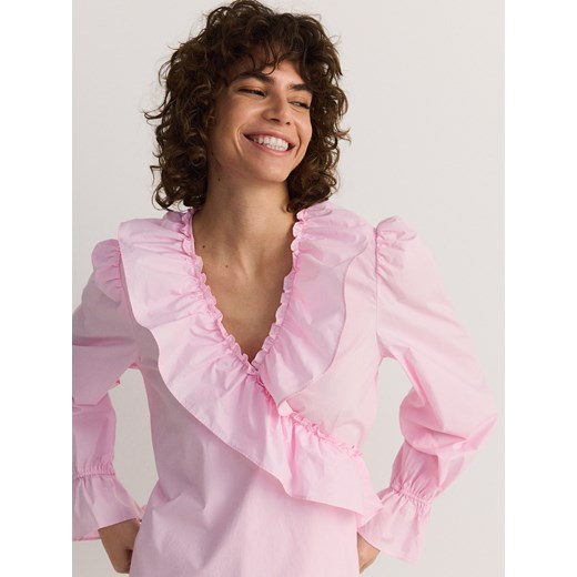 Reserved - Bawełniana bluzka z falbanami - różowy ze sklepu Reserved w kategorii Bluzki damskie - zdjęcie 185942483