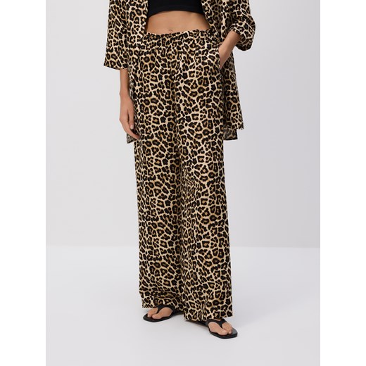 Reserved - Spodnie z lnem - wielobarwny ze sklepu Reserved w kategorii Spodnie damskie - zdjęcie 185942522