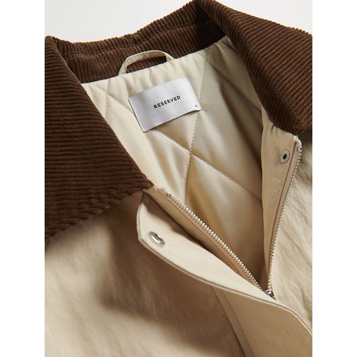 Reserved - Kurtka z kontrastowymi elementami - beżowy Reserved L Reserved