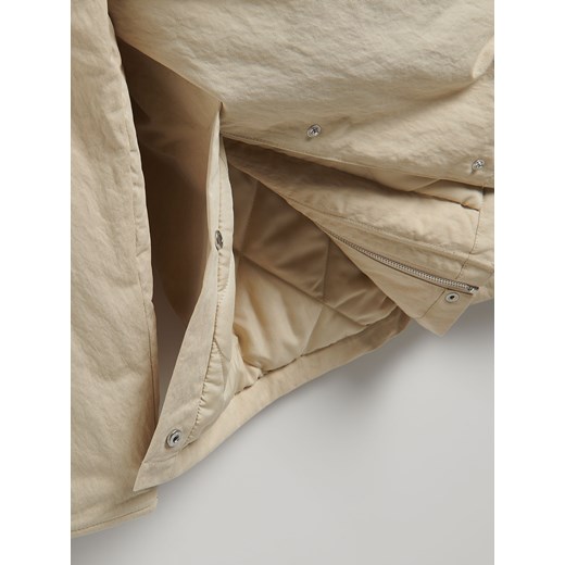 Reserved - Kurtka z kontrastowymi elementami - beżowy Reserved L Reserved