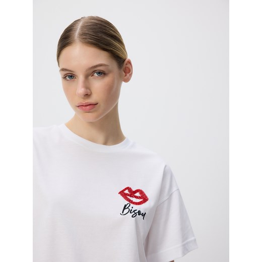 Reserved - T-shirt z aplikacją - biały ze sklepu Reserved w kategorii Bluzki damskie - zdjęcie 185947300